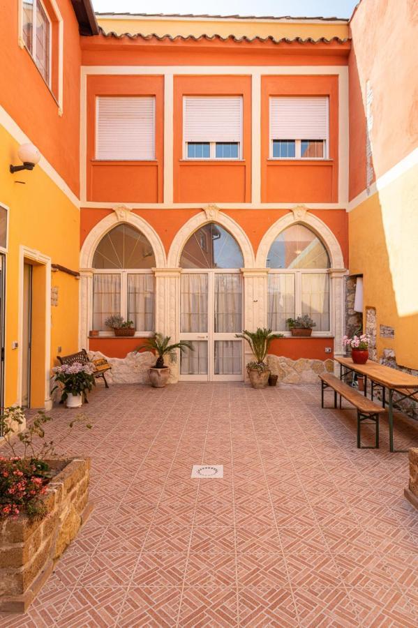Hotel La Piuma Quartu SantʼElena Exterior foto